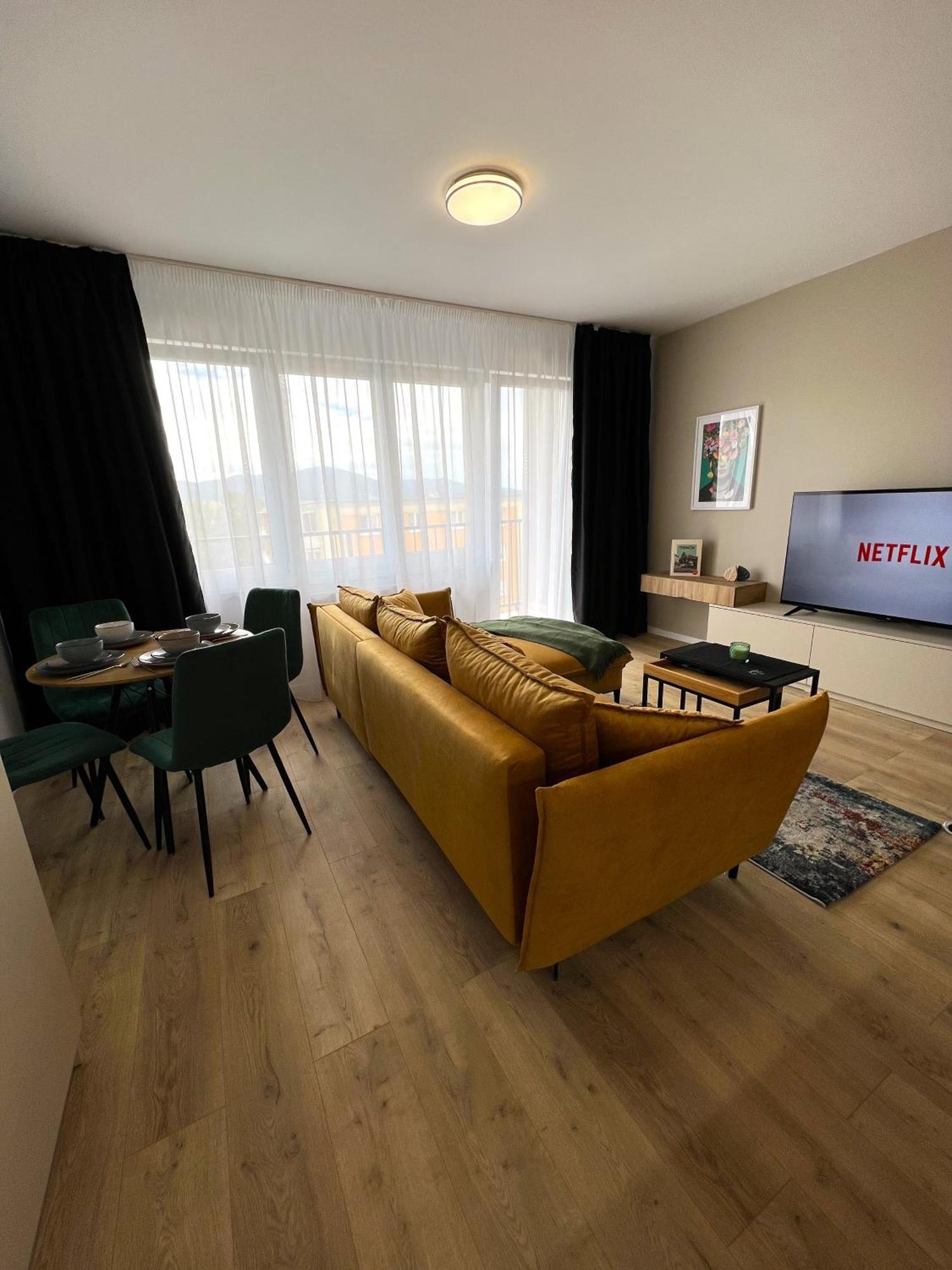 Cozy Stay Apartment Trenčín Eksteriør billede