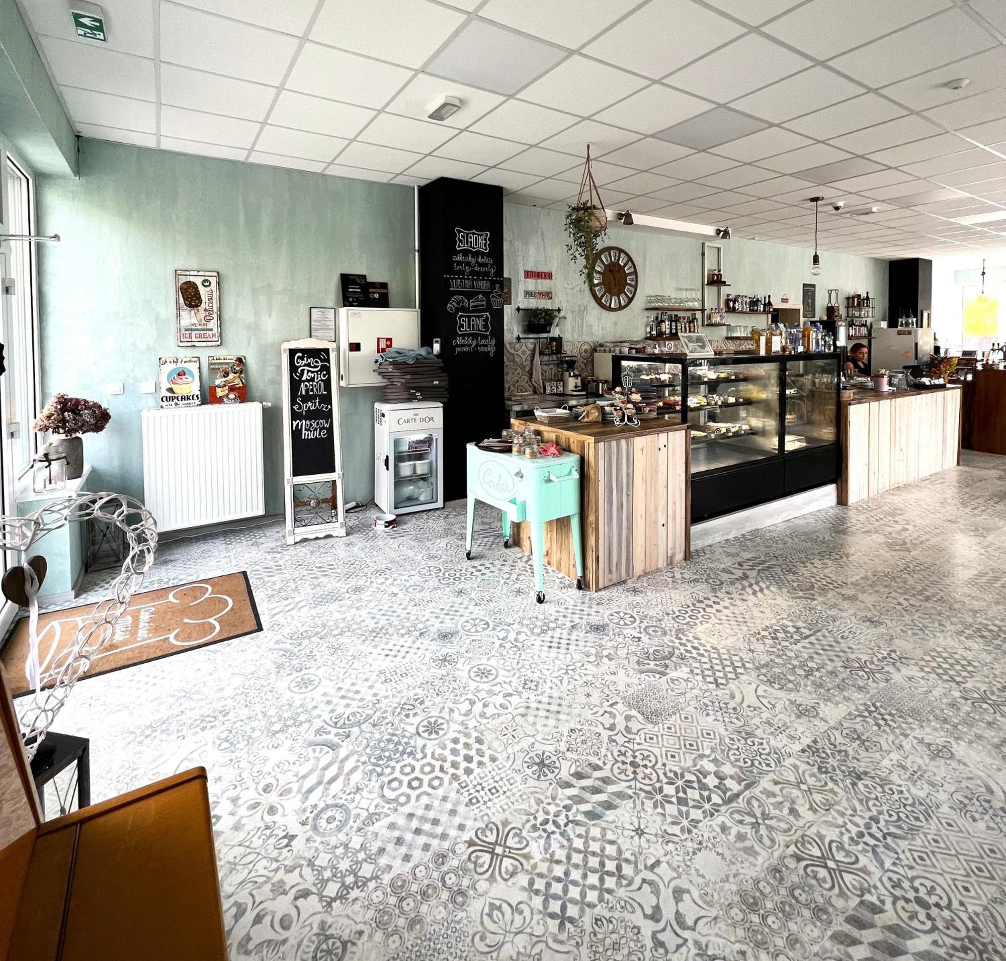 Cozy Stay Apartment Trenčín Eksteriør billede